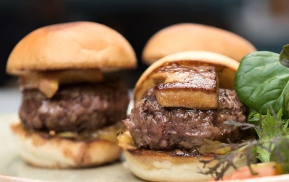 Hamburguesas Rossini de wagyú y foie gras