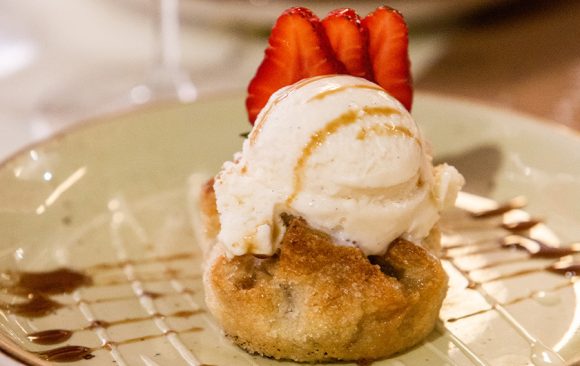 Tarte Tatin estilo Pomeriggio con salsa de vainilla